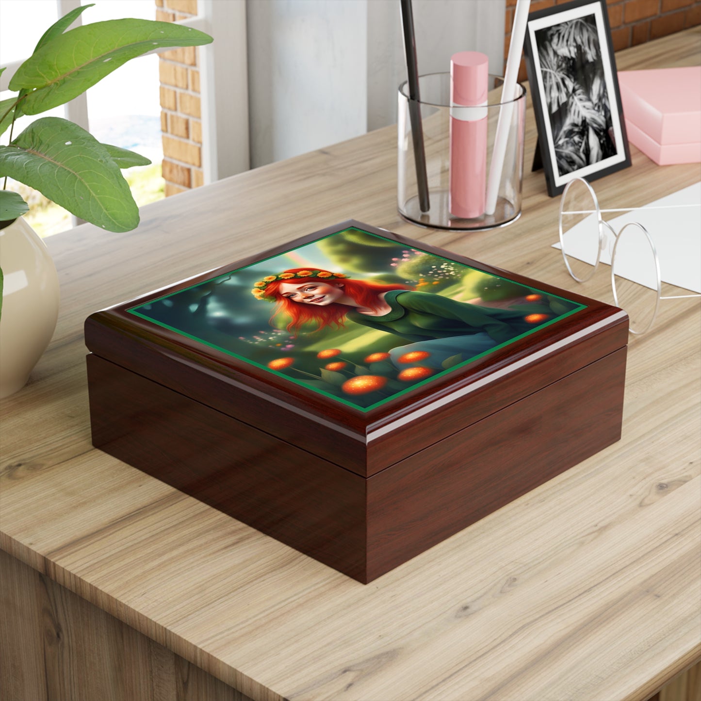 Gaelic Girl Jewelry/Keepsake Box