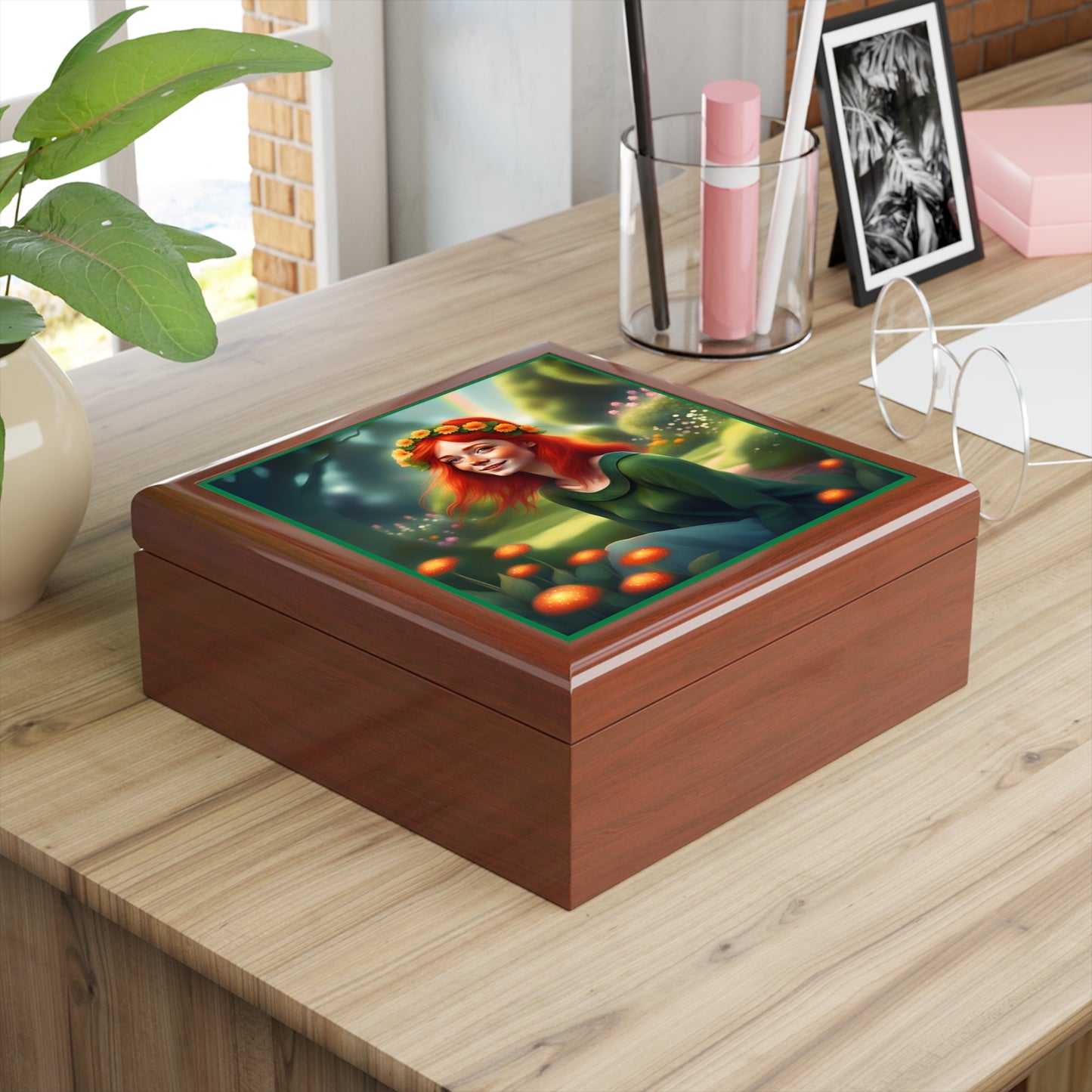 Gaelic Girl Jewelry/Keepsake Box