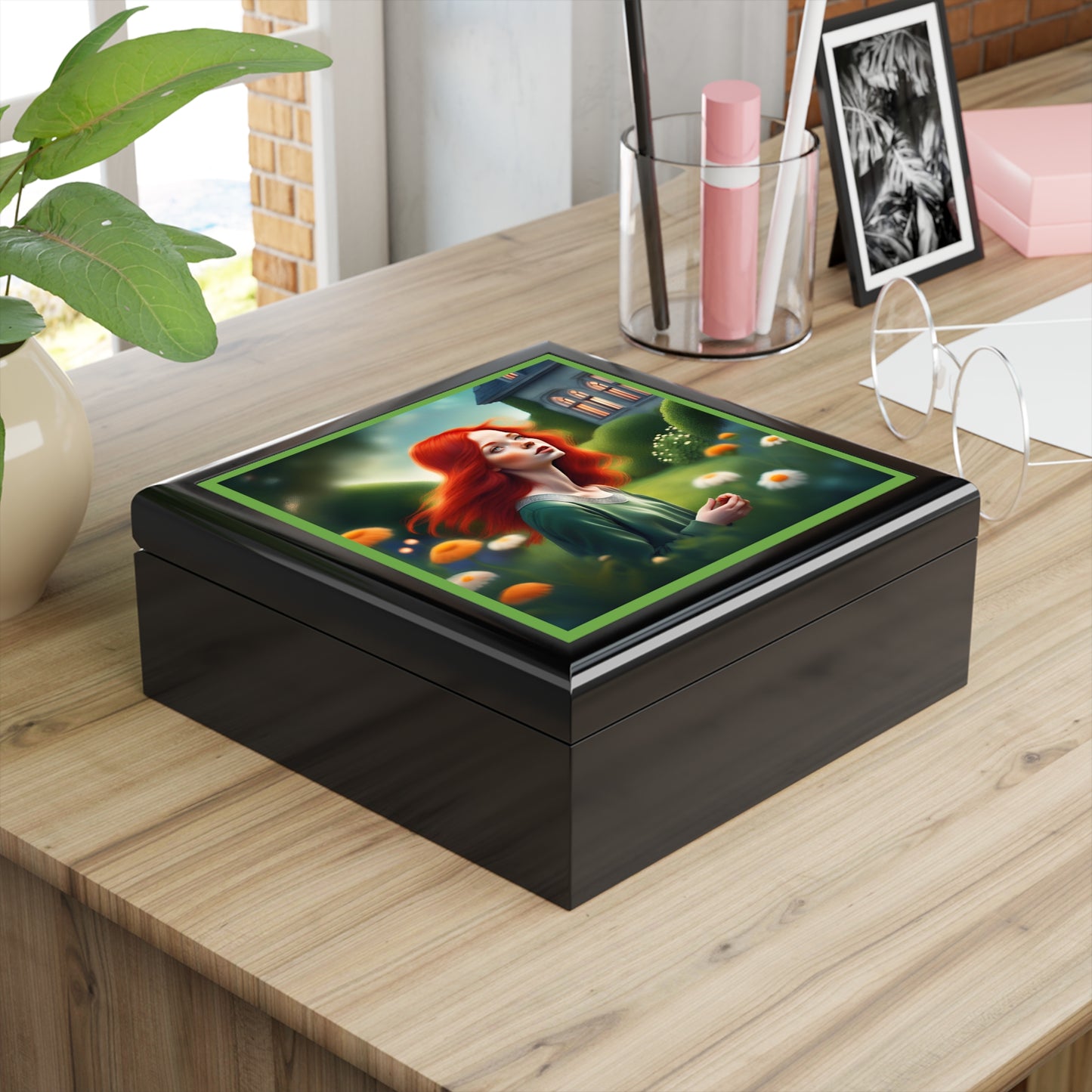 Gaelic Girl (b) Jewelry/Keepsake Box