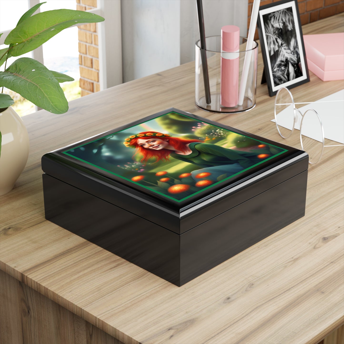 Gaelic Girl Jewelry/Keepsake Box